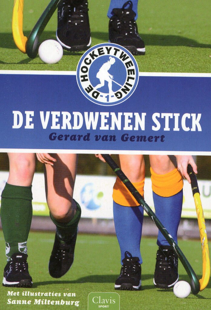 Ontdek het spannende avontuur van Zahra en Nikki in 'De verdwenen stick', een sportgericht kinderboek dat je niet zal loslaten! De Hockeytweeling is bezig met hun hockeycarrière, maar als er een mysterieus briefje in de brievenbus valt, moet het duo samenwerken om de verborgen waarheid te ontrafelen. Intussen strijden ze tegen andere teams voor de kampioenstitel en proberen ze om hun vader niet teleur te stellen met slechte schoolprestaties.Deze sportgerichte kinderboek is een aanrader voor jonge lezers die houden van spanning, avontuur en het overwinnen van obstakles. 'De verdwenen stick' brengt je mee in de wereld van het hockey en laat zien dat vriendschap, doorzettingsvermogen en teamgeest onmisbaar zijn om successen te behalen.Met authentieke personages en een realistische plot zal dit boek je niet alleen vermaken maar ook inspireren tot meer. Of jij nu houdt van hockey of andere teamsporten, 'De verdwenen stick' is een geweldige keuze voor iedere tiener die op zoek is naar een spannend en motiverend verhaal. Dus pak je hockeystokken en ga mee op avontuur met Zahra en Nikki!